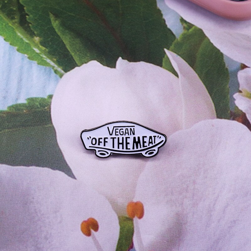 Superior Quality Vegetarianism Stay Healthy Enamel Lapel Pins Plant Pals Brooches New Year's Jewelry Gifts to Vegans Wholesale