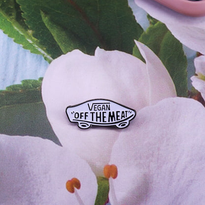 Superior Quality Vegetarianism Stay Healthy Enamel Lapel Pins Plant Pals Brooches New Year's Jewelry Gifts to Vegans Wholesale